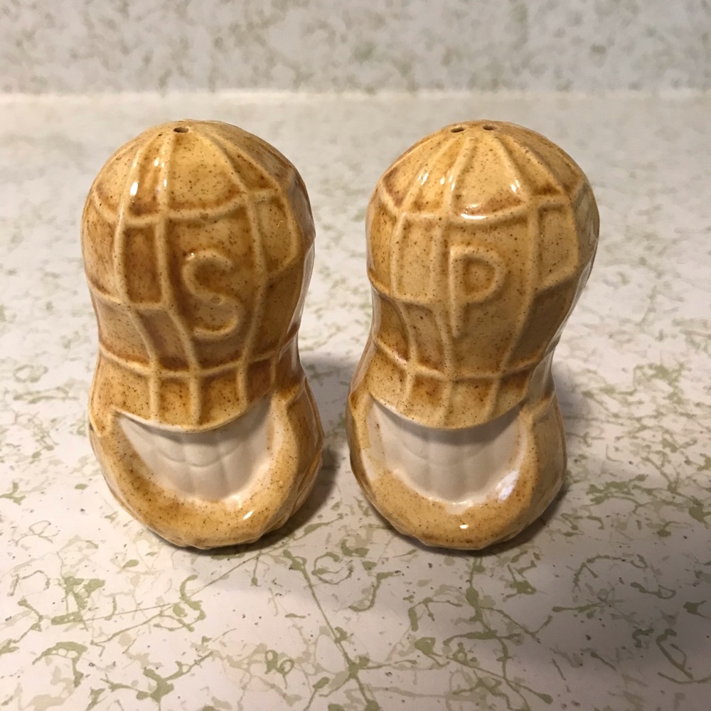 Vintage Anthropomorphic Ceramic Smiling Peanut Salt Pepper Shakers - Picture 1 of 4